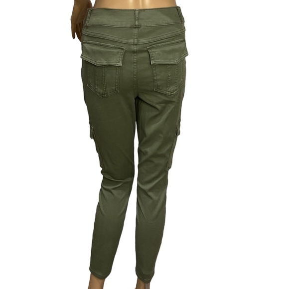 SPANX Stretch Twill Ankle Cargo Pants Soft Sage Green Size Medium Petite NWT - Picture 8 of 10